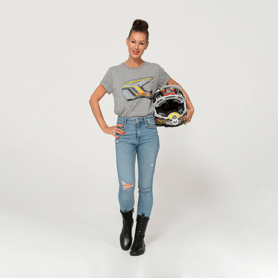 T-Shirt Farbe grau benzim Equipped an MX Model