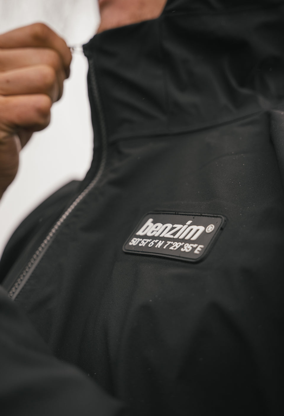 Track Poncho