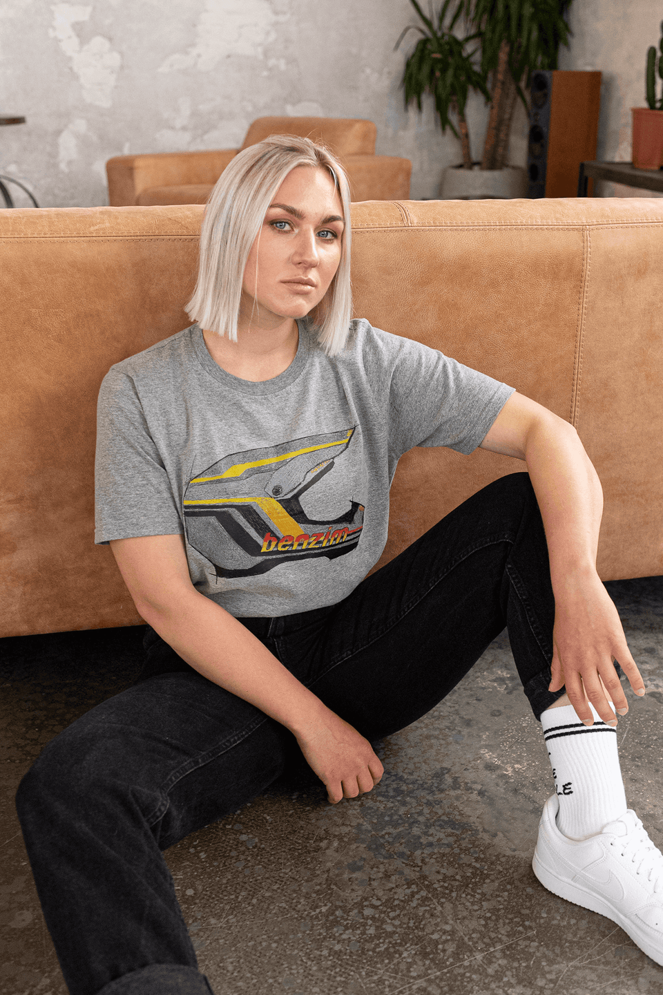 benzim T-Shirt Farbe grau an MX Model
