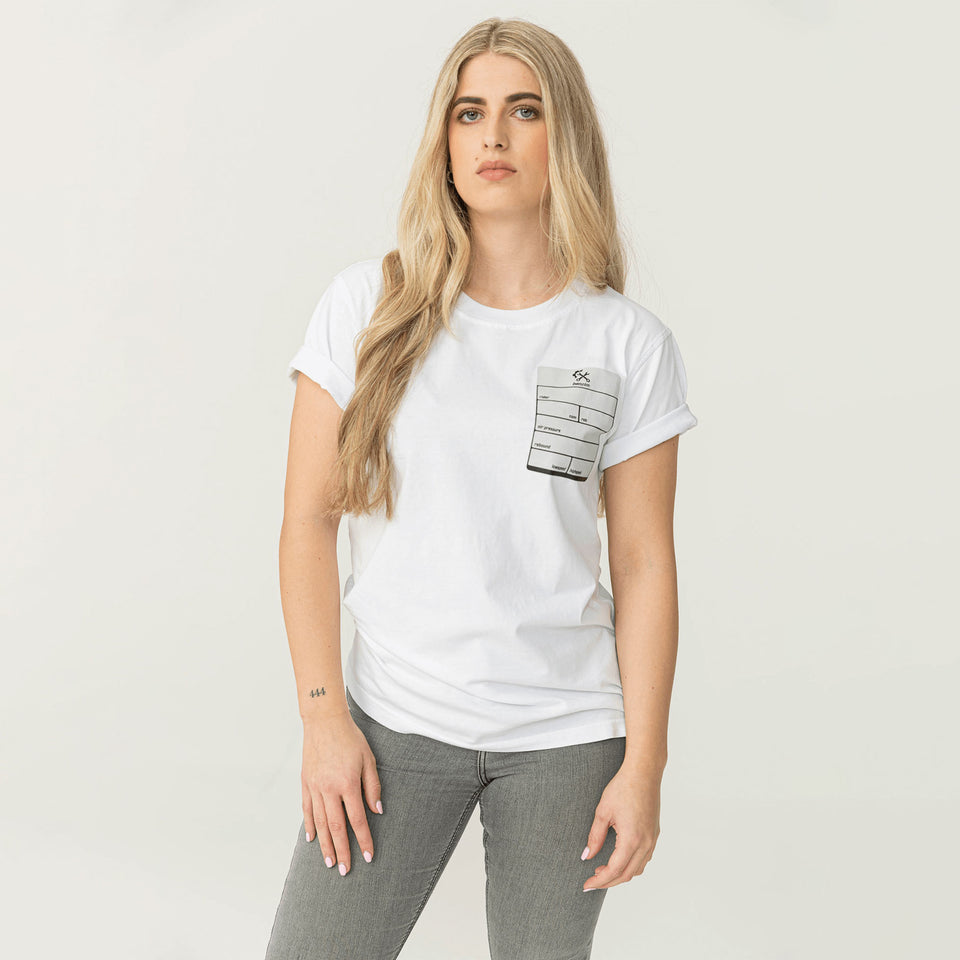 T-Shirt Farbe weiß für Motocross Rider an weiblichem Model